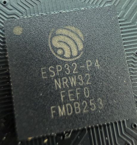 Wi-Fi 6 rides on an onboard ESP32-C6 illustration